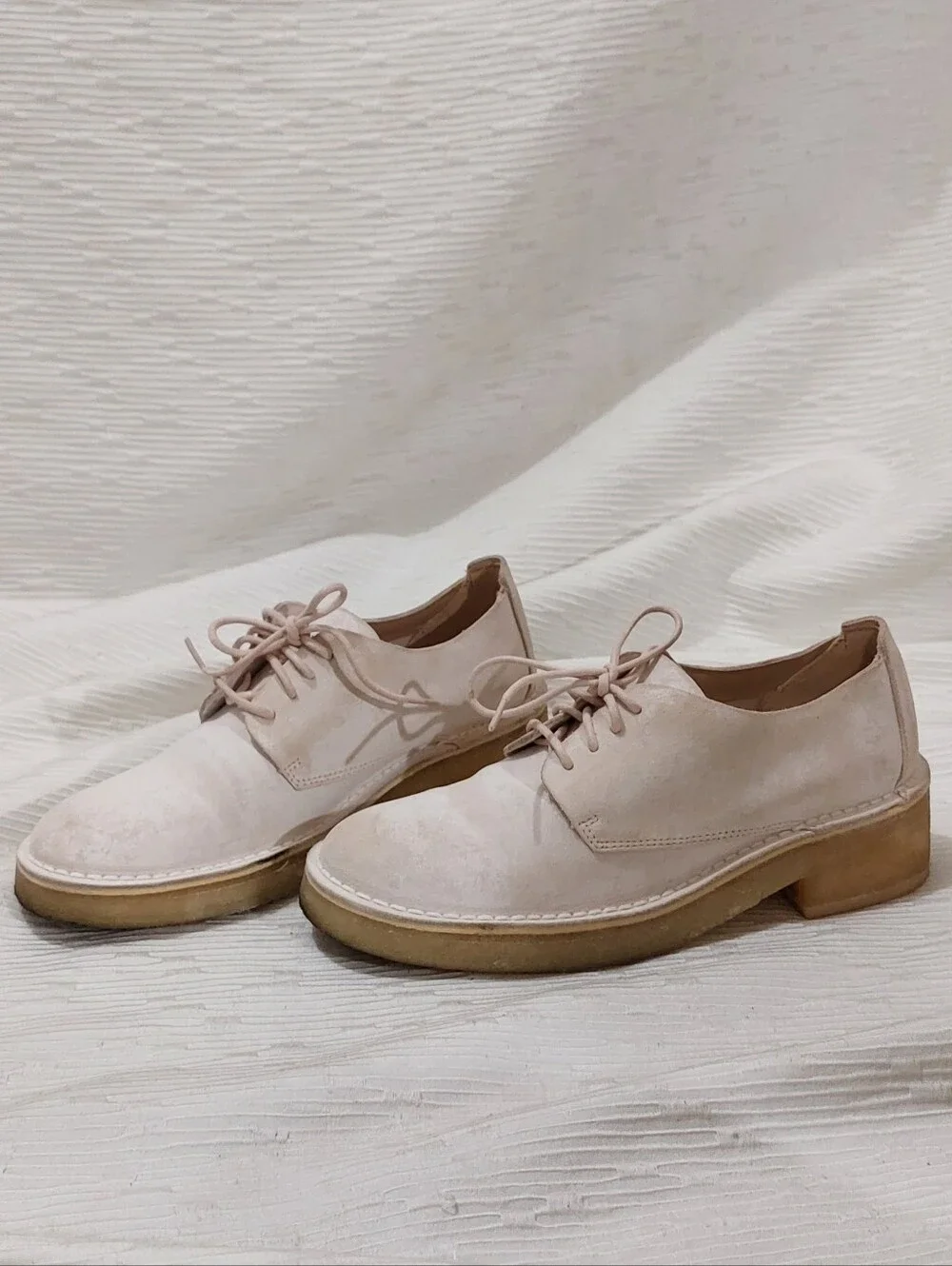 Clarks Women's Suede Lace-Up Oxfords in Light Blush Size 9